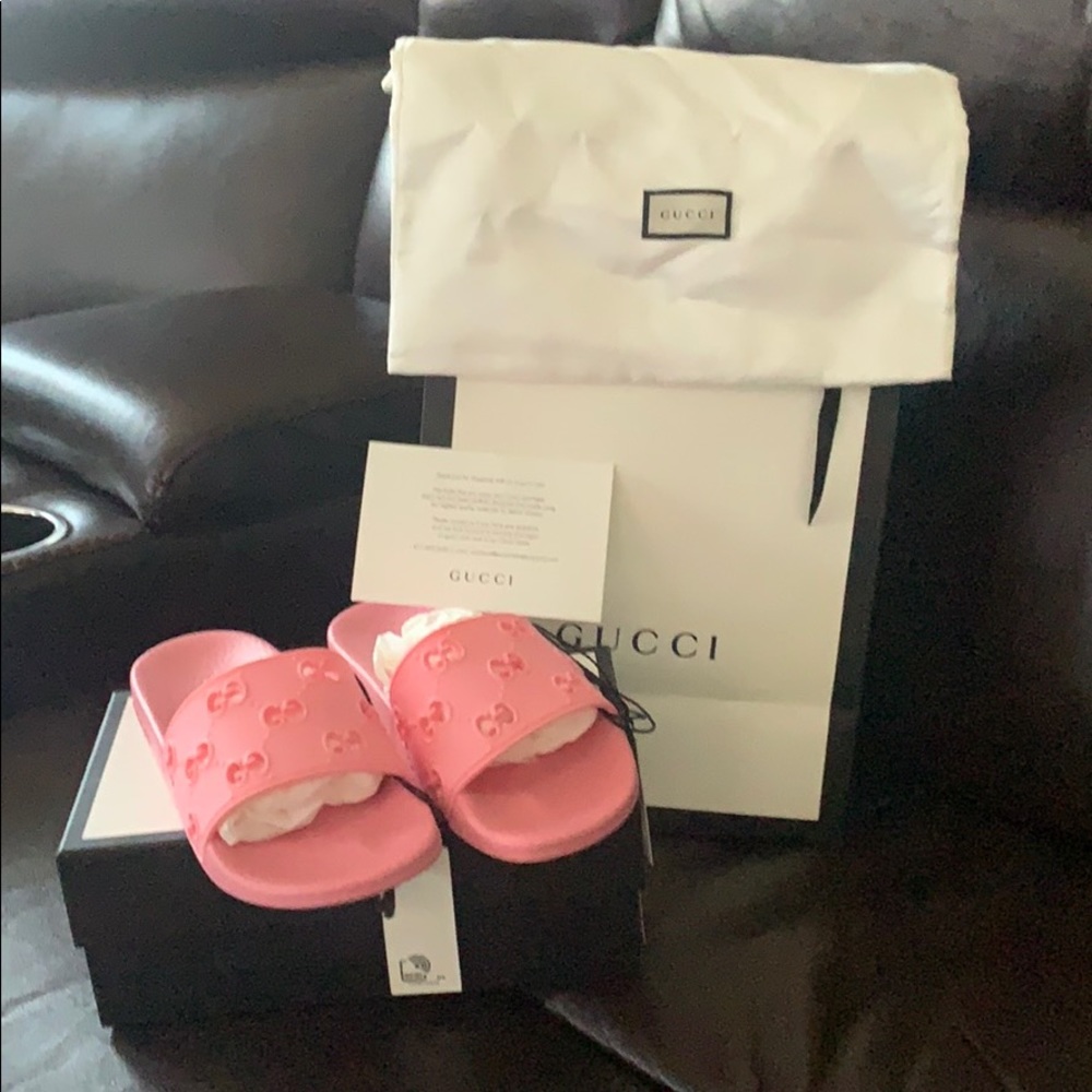 Gucci girls pursuit slides